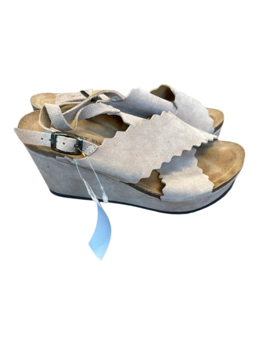 Chocolat Blu Shoe Size 39 Blush Suede Wedge Scallopped Hem Sandals Blush / 39