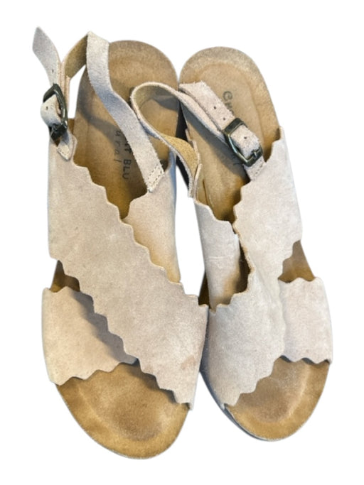 Chocolat Blu Shoe Size 39 Blush Suede Wedge Scallopped Hem Sandals Blush / 39