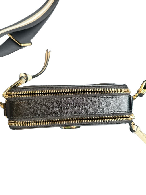 Marc Jacobs Tan & black Pleather Gold hardware Crossbody Strap Purse Tan & black