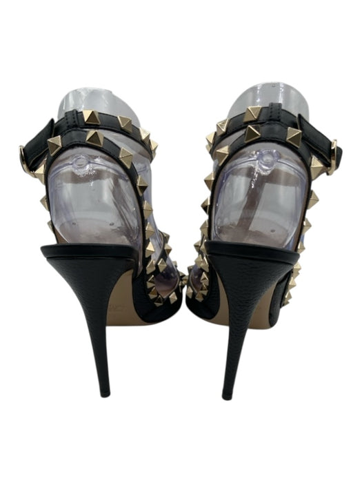 Valentino Garavani Shoe Size 39 Black & Gold Grain Leather Pointed Toe Pumps Black & Gold / 39
