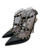 Valentino Garavani Shoe Size 39 Black & Gold Grain Leather Pointed Toe Pumps Black & Gold / 39