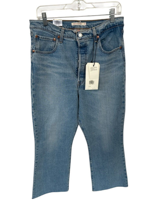 Levi Size 31 Light Wash Cotton Straight Cut Raw Hem pocket Button Closure Jeans Light Wash / 31