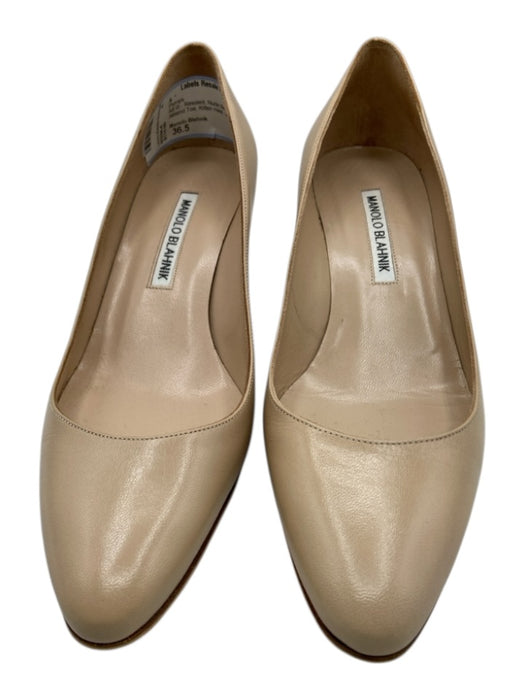 Manolo Blahnik Shoe Size 36.5 Nude Beige Leather Almond Toe Kitten Heel Pumps Nude Beige / 36.5