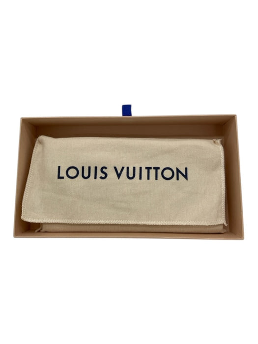 Louis Vuitton White, Red, Blue Pebble Leather Zip Up Logo Continental Wallets White, Red, Blue