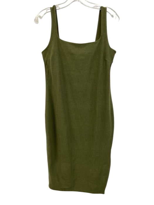 Beyond Yoga Size L Green Polyester Blend Heathered built in shorts Dress Green / L