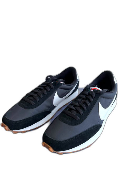 Nike Shoe Size 9.5 Black & White Suede & Canvas Lace Up White Soles Sneakers Black & White / 9.5