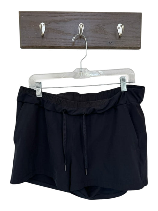Lululemon Size 12 Black Drawstring Front Pockets Athletic Shorts Black / 12