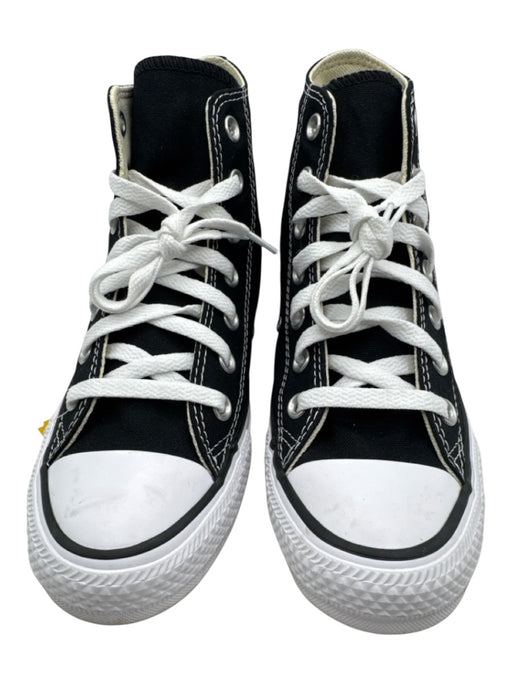 Converse Shoe Size 7 Black & White Canvas Round Toe Cap Toe Lace Up Sneakers Black & White / 7