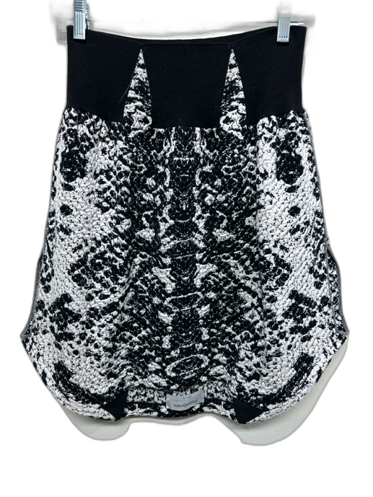 Yves Saint Laurent Size M Black & White Print Wool Abstract Elastic Hem Top Black & White Print / M