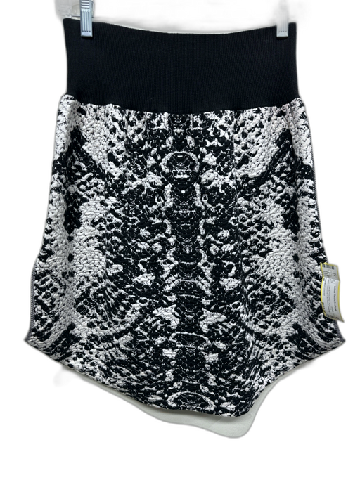 Yves Saint Laurent Size M Black & White Print Wool Abstract Elastic Hem Top Black & White Print / M