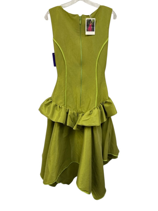 Desiree Iyama Size 8 Chartreuse Green No Fabric Tag Sleeveless Square Neck Dress Chartreuse Green / 8