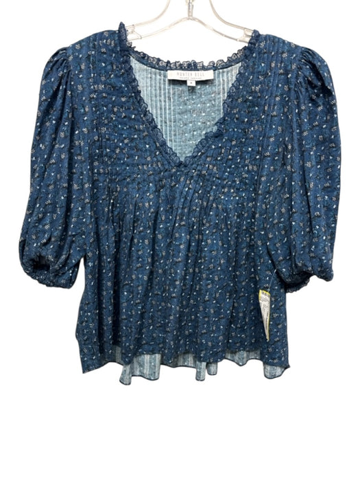 Hunter Bell Size M Blue, White & Black Cotton Floral 1/2 Puff Sleeve V Neck Top Blue, White & Black / M