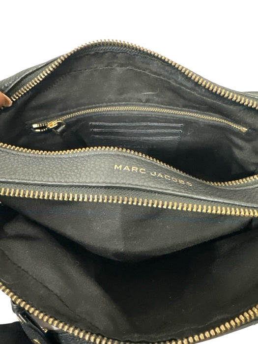 Marc Jacobs Black Pebbled Leather Gold Tone Hardware Rectangle Logo Bag Black / Medium