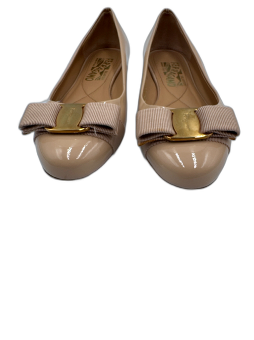 Salvatore Ferragamo Shoe Size 5 Beige Patent Leather Bow Round Toe Flats Beige / 5
