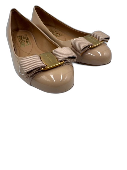 Salvatore Ferragamo Shoe Size 5 Beige Patent Leather Bow Round Toe Flats Beige / 5