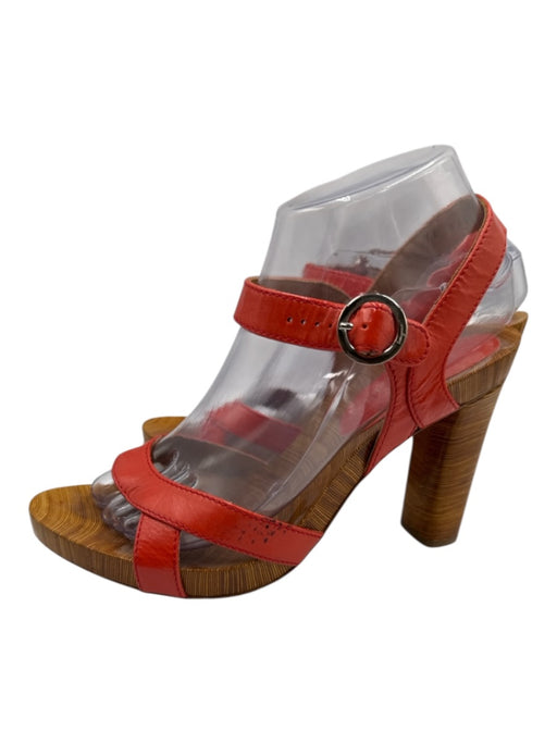 Salvatore Ferragamo Shoe Size 8 Coral Orange Patent Leather Wood Sandals Coral Orange / 8