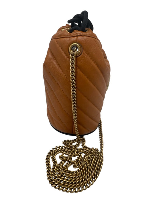 Gucci Chestnut Brown Leather Gold hardware Chain Bucket Dustbag Inc. Bag Chestnut Brown / Small