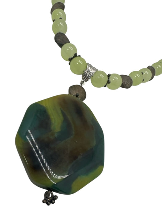 No Brand Light Green & Brown Stone Agate & Jade Silver Hardware Pendant Necklace Light Green & Brown