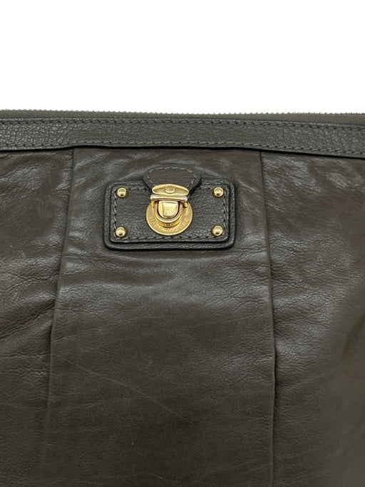Marc Jacobs Chocolate Brown Leather Gold Tone Hardware Zip Top Chain Strap Bag Chocolate Brown