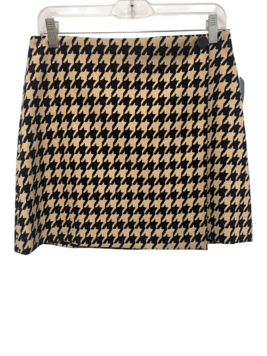 Alice + Olivia Size 10 Beige & Black Polyester & Elastane Button Wrap Mini Skirt Beige & Black / 10