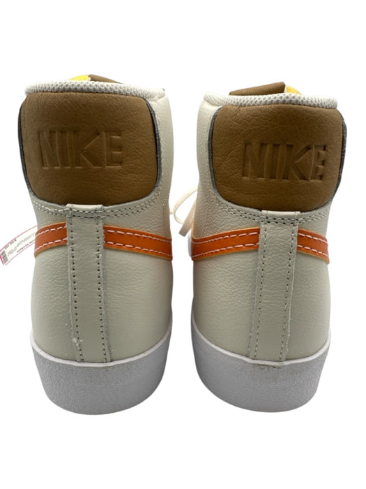 Nike Shoe Size 11 Like New White & Orange Leather Solid Sneaker Men's Shoes White & Orange / 11