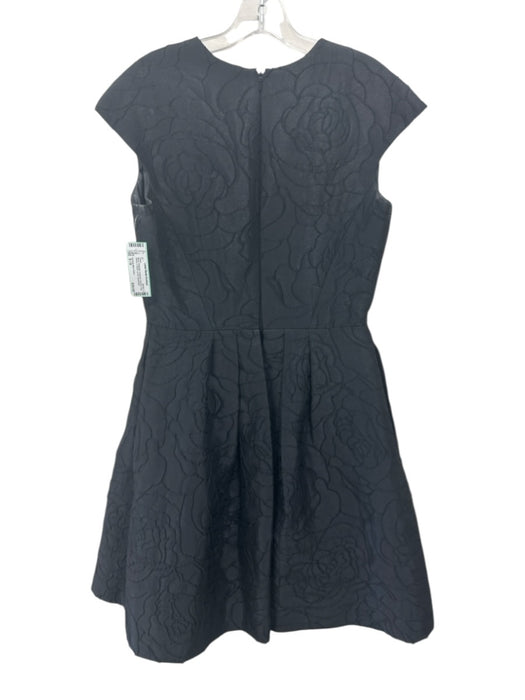 Carmen Marc Valvo Size S / 6 Black Polyester Textured Flowers Cap Sleeve Dress Black / S / 6