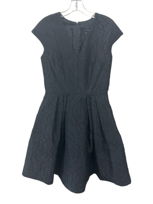 Carmen Marc Valvo Size S / 6 Black Polyester Textured Flowers Cap Sleeve Dress Black / S / 6