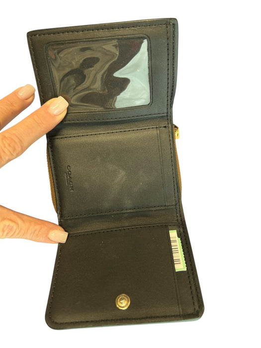 Coach Caramel & Brown Print Leather Gold hardware Snap Closure Wallets Caramel & Brown Print