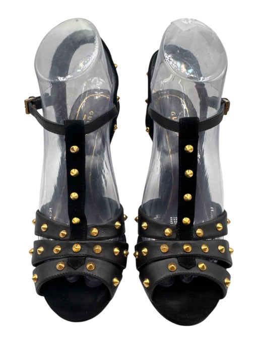 Gucci Shoe Size 37 Black & Gold Tone Leather Upper Studded Caged T Strap Sandals Black & Gold Tone / 37