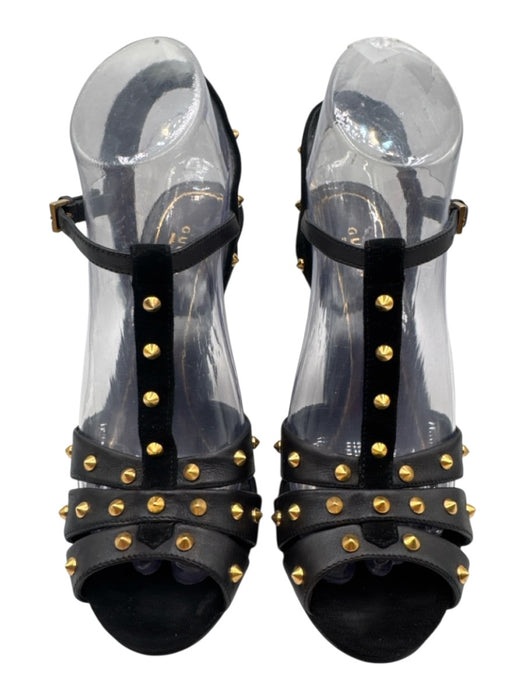 Gucci Shoe Size 37 Black & Gold Tone Leather Upper Studded Caged T Strap Sandals Black & Gold Tone / 37