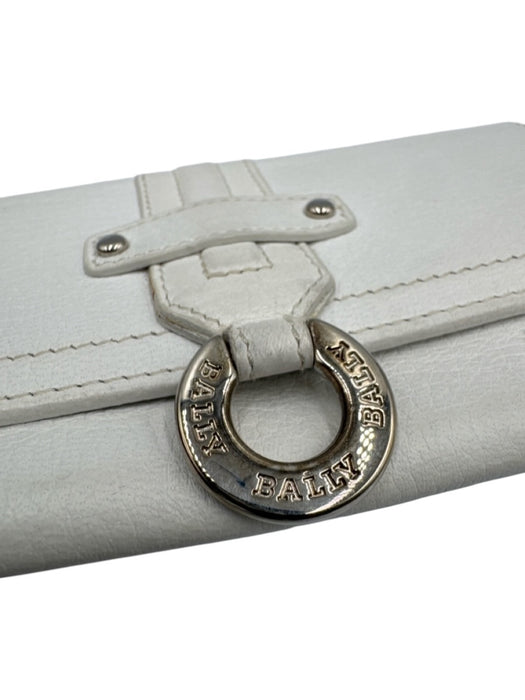 Bally White Leather Flap Silver Tone Hardware Snap Closure Continental Wallets White