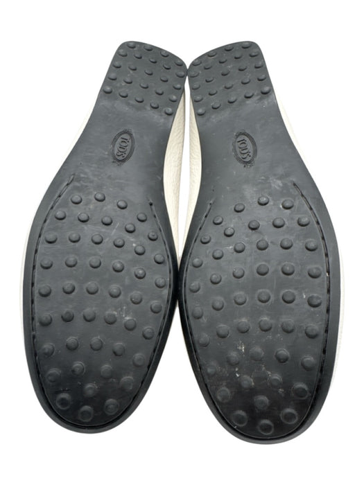 Tods Shoe Size 39 White Pebble Leather Round Toe embossed logo Loafer Flats White / 39