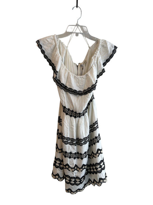 Alice & Olivia Size 6 White & Black Viscose & Polyester Off Shoulder Dress White & Black / 6