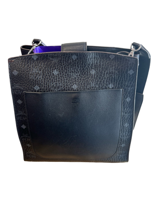 MCM Black Calfskin Silver Hardware Adjustable Strap Flap Close Bag Black / Medium