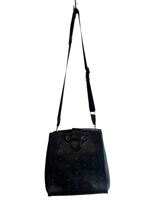 MCM Black Calfskin Silver Hardware Adjustable Strap Flap Close Bag Black / Medium