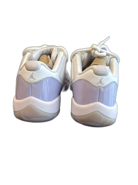 Air Jordan 11 Shoe Size 39 White Leather & Patent Leather Low Top lace up Shoes White / 39