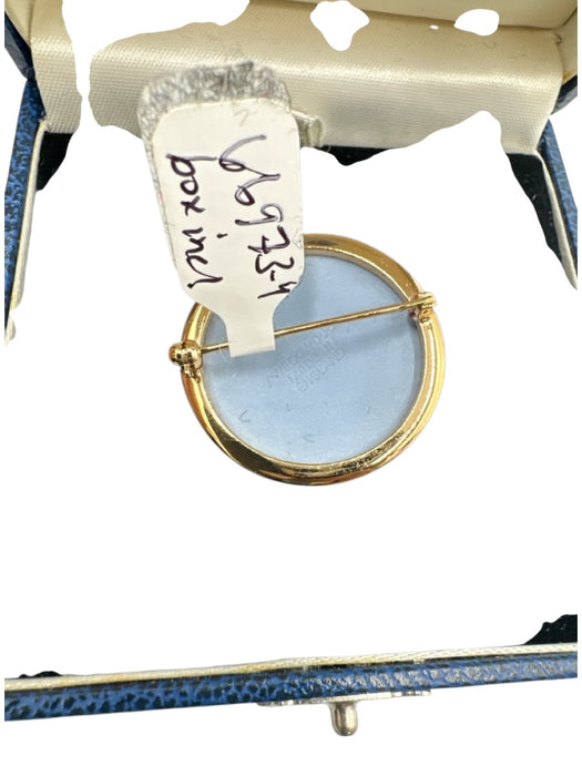Wedgwood Blue, White, Gold Sterling Silver Jasper relief Round Cameo Brooch Blue, White, Gold