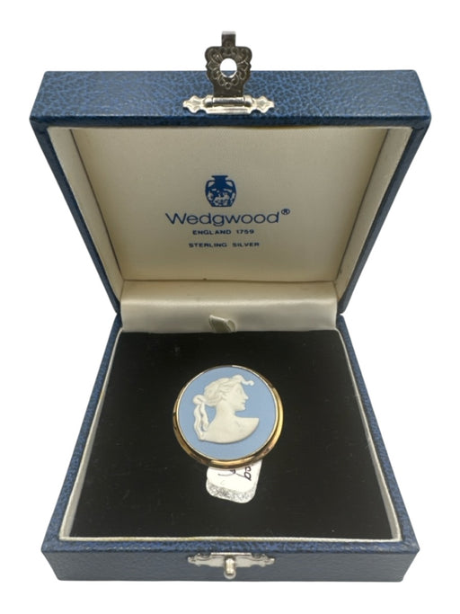 Wedgwood Blue, White, Gold Sterling Silver Jasper relief Round Cameo Brooch Blue, White, Gold