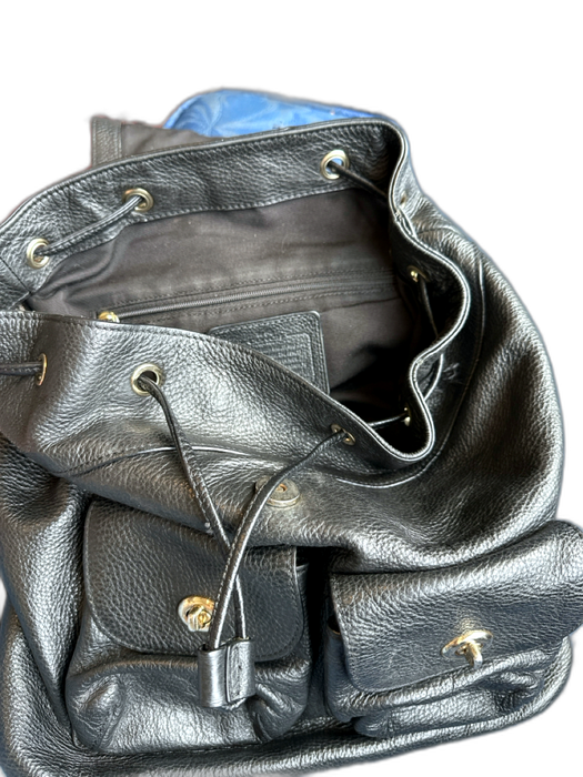 Coach Black & Silver Leather Turnlock Drawstring Backpack Bag Black & Silver / L