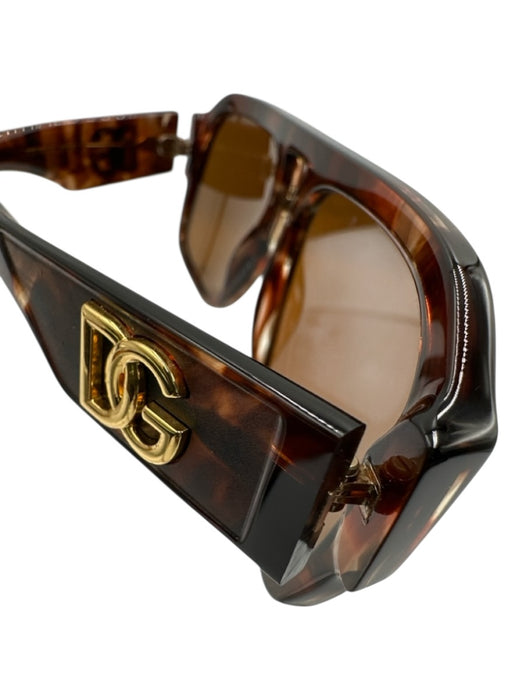 Dolce & Gabbana Brown, Black, Gold Acetate Brow Bar Tortoise Logo Sunglasses Brown, Black, Gold