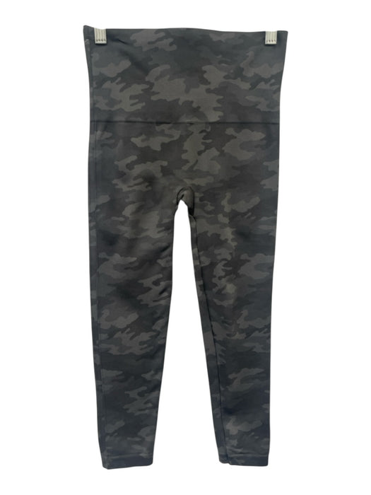 Spanx Size Medium Green Elastic Waist Camo Cropped Leggings Green / Medium