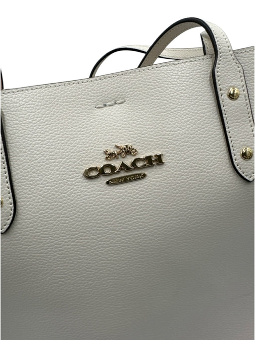 Coach Cream White Pebble Leather Gold hardware Top Handle Magnetic Close Bag Cream White / M/L