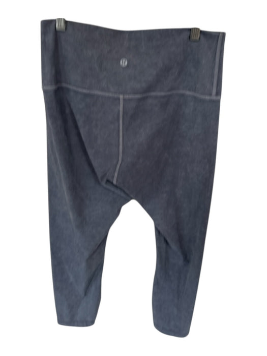 Lululemon Size 8 Gray High Waist Cropped Athletic Leggings Gray / 8