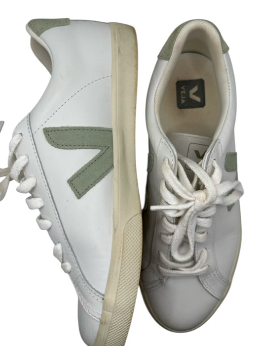 Veja Shoe Size 9 White & Sage Leather Suede Accent Athletic Sneakers White & Sage / 9