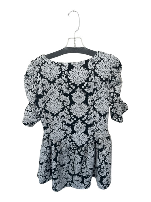 Betsey Johnson Size M Black & White Polyester Blend Eye Hook Close Floral Dress Black & White / M