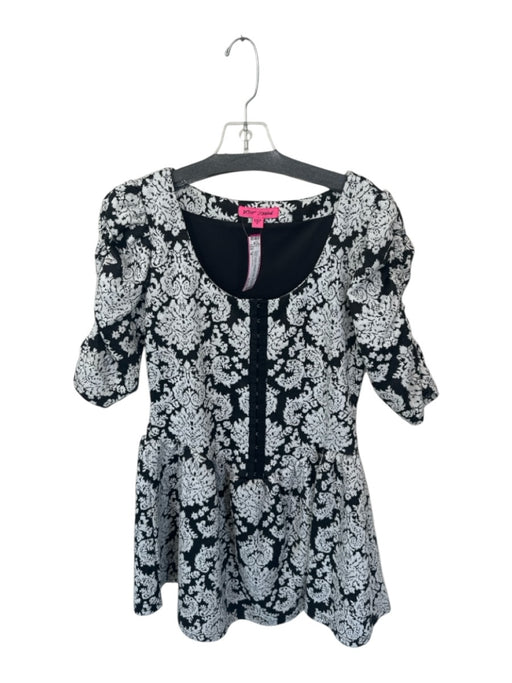 Betsey Johnson Size M Black & White Polyester Blend Eye Hook Close Floral Dress Black & White / M