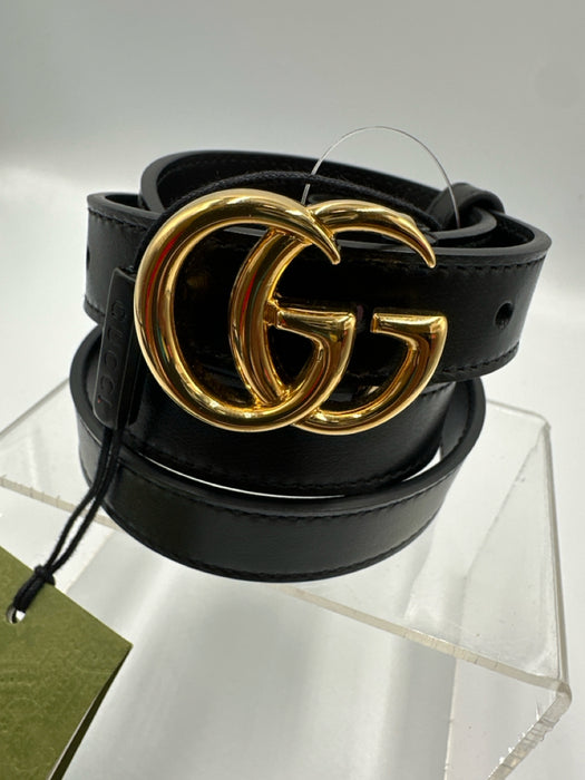 Gucci Black Leather Gold Tone Buckle Double G Peg Clasp Belts