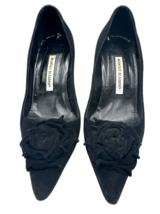 Manolo Blahnik Shoe Size 38 Black Suede Floral Applique Mid Heel Pumps Black / 38