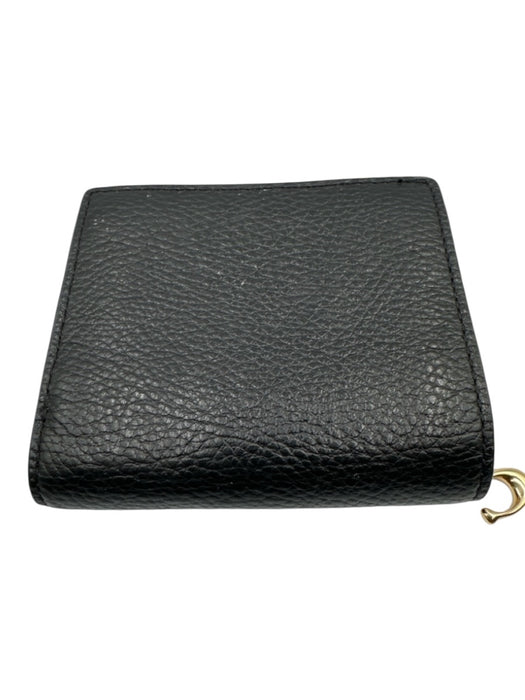 Coach Black Pebble Leather Zip Close Button Close Logo Wallets Black