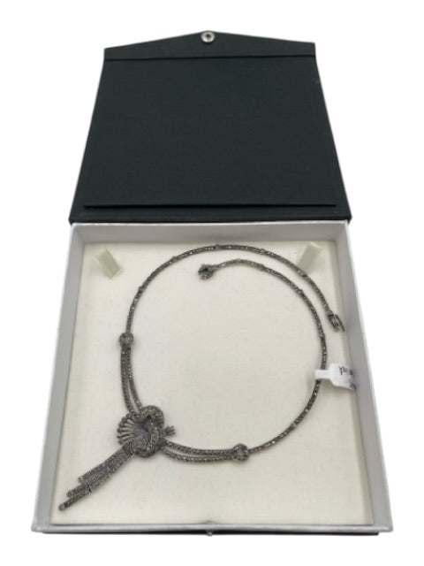 Silver Tone 925 Sterling Rhinestone Detail Dangle Collar Box Clasp Necklace Silver Tone